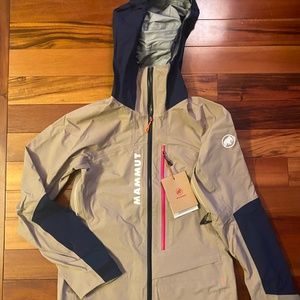 Mammut Aenergy Air Hard Shell Hooded Ski Jacket- Women's XS